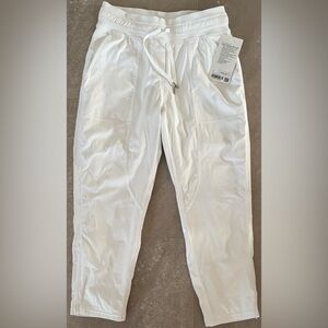 Lululemon Dance Studio Mid-Rise Crop Size 6